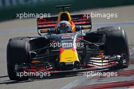 Daniel Ricciardo (AUS) Red Bull Racing  29.04.2017. Formula 1 World Championship, Rd 4, Russian Grand Prix, Sochi Autodrom, Sochi, Russia, Qualifying Day.