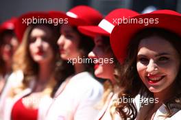 Grid girls on the drivers parade. 30.04.2017. Formula 1 World Championship, Rd 4, Russian Grand Prix, Sochi Autodrom, Sochi, Russia, Race Day.