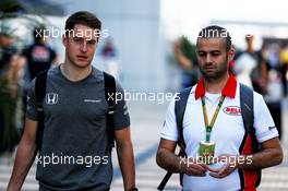 (L to R): Stoffel Vandoorne (BEL) McLaren with Michael Aumento (BEL) Bell Helmets. 30.04.2017. Formula 1 World Championship, Rd 4, Russian Grand Prix, Sochi Autodrom, Sochi, Russia, Race Day.