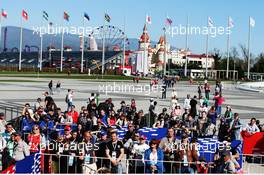 Fans. 27.04.2017. Formula 1 World Championship, Rd 4, Russian Grand Prix, Sochi Autodrom, Sochi, Russia, Preparation Day.