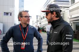 (L to R): Jacques Villeneuve (CDN) with Fernando Alonso (ESP) McLaren. 27.04.2017. Formula 1 World Championship, Rd 4, Russian Grand Prix, Sochi Autodrom, Sochi, Russia, Preparation Day.