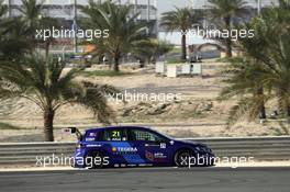 Giacomo Altoe (ITA) Volkswagen Golf GTi TCR, West Coast Racing 14.04.2017. TCR International Series, Rd 2, Sakhir, Bahrain, Friday.
