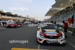 Race 1, Grid , Pierre-Yves Corthals (BEL) Opel Astra TCR, DG Sport Competition and Hugo Valente (FRA) SEAT Leon TCR, Lukoil Craft-Bamboo Racing 15.04.2017. TCR International Series, Rd 2, Sakhir, Bahrain, Saturday.