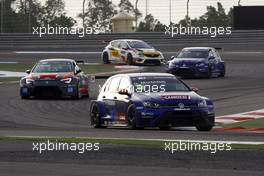 Race 1, Gianni Morbidelli (ITA) Volkswagen Golf GTi TCR, WestCoast Racing, Ferenc Ficza (HUN)	 SEAT Leon TCR, Zele Racing 15.04.2017. TCR International Series, Rd 2, Sakhir, Bahrain, Saturday.