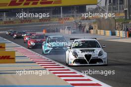 Race 1, Dusan Borkovic (SRB) Alfa Romeo Giulietta TCR, GE-Force , Jean-Karl Vernay Volkswagen Golf GTI TCR Leopard Racing Team WRT 15.04.2017. TCR International Series, Rd 2, Sakhir, Bahrain, Saturday.