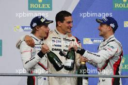 Brendon Hartley (NZL) (Left) and Earl Bamber (NZL) (Right) #02 Porsche LMP Team, Porsche 919 Hybrid, celebrate victory on the podium. 03.09.2017. FIA World Endurance Championship, Rd 5, 6 Hours of Mexico, Mexico City, Mexico.