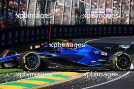 Alexander Albon (THA) Williams Racing FW45 crashed out of the race. 02.04.2023. Formula 1 World Championship, Rd 3, Australian Grand Prix, Albert Park, Melbourne, Australia, Race Day.