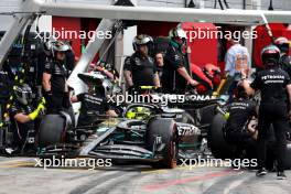 Lewis Hamilton (GBR) Mercedes AMG F1 W14 in the pits. 01.07.2023. Formula 1 World Championship, Rd 10, Austrian Grand Prix, Spielberg, Austria, Sprint Day.