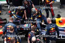 Max Verstappen (NLD) Red Bull Racing RB19 on the grid. 05.11.2023. Formula 1 World Championship, Rd 21, Brazilian Grand Prix, Sao Paulo, Brazil, Race Day.