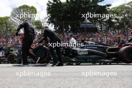 Lewis Hamilton (GBR) Mercedes AMG F1 W14 on the grid. 05.11.2023. Formula 1 World Championship, Rd 21, Brazilian Grand Prix, Sao Paulo, Brazil, Race Day.