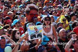 Circuit atmosphere - fans at the podium. 05.11.2023. Formula 1 World Championship, Rd 21, Brazilian Grand Prix, Sao Paulo, Brazil, Race Day.