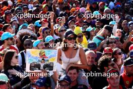Circuit atmosphere - fans at the podium. 05.11.2023. Formula 1 World Championship, Rd 21, Brazilian Grand Prix, Sao Paulo, Brazil, Race Day.