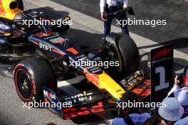 Race winner Max Verstappen (NLD) Red Bull Racing RB19 in parc ferme. 05.11.2023. Formula 1 World Championship, Rd 21, Brazilian Grand Prix, Sao Paulo, Brazil, Race Day.