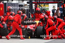 Carlos Sainz Jr (ESP) Ferrari SF-23 makes a pit stop. 18.06.2023. Formula 1 World Championship, Rd 9, Canadian Grand Prix, Montreal, Canada, Race Day.