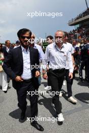 (L to R): Mohammed Bin Sulayem (UAE) FIA President with Stefano Domenicali (ITA) Formula One President and CEO on the grid. 04.06.2023. Formula 1 World Championship, Rd 8, Spanish Grand Prix, Barcelona, Spain, Race Day.
