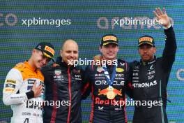 1st place Max Verstappen (NLD) Red Bull Racing RB19 with Gianpiero Lambiase (ITA) Red Bull Racing Engineer , 2nd place Lando Norris (GBR) McLaren MCL60 and 3rd place Lewis Hamilton (GBR) Mercedes AMG F1 W14. 09.07.2023. Formula 1 World Championship, Rd 11, British Grand Prix, Silverstone, England, Race Day.