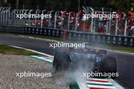 Lewis Hamilton (GBR) Mercedes AMG F1 W14 kicks up the gravel. 01.09.2023. Formula 1 World Championship, Rd 15, Italian Grand Prix, Monza, Italy, Practice Day.