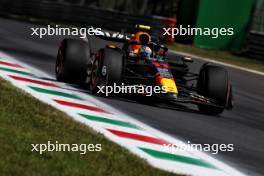 Sergio Perez (MEX) Red Bull Racing RB19. 02.09.2023. Formula 1 World Championship, Rd 15, Italian Grand Prix, Monza, Italy, Qualifying Day.
