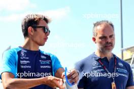 (L to R): Alexander Albon (THA) Williams Racing with James Urwin (GBR) Williams Racing Race Engineer. 31.08.2023. Formula 1 World Championship, Rd 15, Italian Grand Prix, Monza, Italy, Preparation Day.