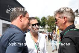 Gary Fegel (SUI) GMF Capital Founder and Motorsports Network Owner (Centre) with Graeme Lowdon (GBR) (Right). 31.08.2023. Formula 1 World Championship, Rd 15, Italian Grand Prix, Monza, Italy, Preparation Day.