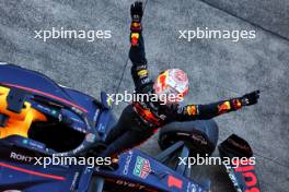 Race winner Max Verstappen (NLD) Red Bull Racing RB19 celebrates in parc ferme. 24.09.2023. Formula 1 World Championship, Rd 17, Japanese Grand Prix, Suzuka, Japan, Race Day.