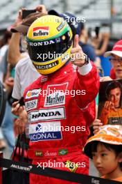 Circuit atmosphere - Ayrton Senna fan in the pits. 21.09.2023. Formula 1 World Championship, Rd 17, Japanese Grand Prix, Suzuka, Japan, Preparation Day.