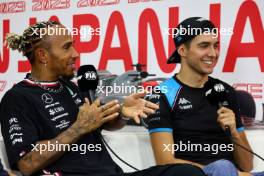 (L to R): Lewis Hamilton (GBR) Mercedes AMG F1 and Esteban Ocon (FRA) Alpine F1 Team in the FIA Press Conference. 21.09.2023. Formula 1 World Championship, Rd 17, Japanese Grand Prix, Suzuka, Japan, Preparation Day.
