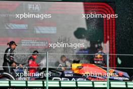 The podium: Lewis Hamilton (GBR) Mercedes AMG F1, second; Max Verstappen (NLD) Red Bull Racing, race winner; Charles Leclerc (MON) Ferrari, third; Richard Wolverson (GBR) Red Bull Racing Performance Engineer. 29.10.2023. Formula 1 World Championship, Rd 20, Mexican Grand Prix, Mexico City, Mexico, Race Day.