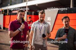 (L to R): Will Buxton (GBR) F1 Digital Presenter with James Hinchcliffe (CDN) IndyCar Driver and Alex Jacques (GBR) F1TV and Channel 4 Commentator. 26.10.2023. Formula 1 World Championship, Rd 20, Mexican Grand Prix, Mexico City, Mexico, Preparation Day.