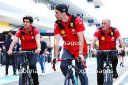 Charles Leclerc (MON) Ferrari rides the circuit with the team. 04.05.2023. Formula 1 World Championship, Rd 5, Miami Grand Prix, Miami, Florida, USA, Preparation Day.