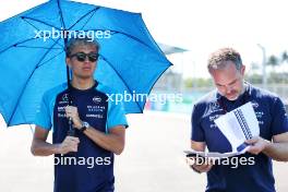 Alexander Albon (THA) Williams Racing walks the circuit with James Urwin (GBR) Williams Racing Race Engineer. 04.05.2023. Formula 1 World Championship, Rd 5, Miami Grand Prix, Miami, Florida, USA, Preparation Day.