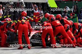 Carlos Sainz Jr (ESP) Ferrari SF-23 makes a pit stop. 27.08.2023. Formula 1 World Championship, Rd 14, Dutch Grand Prix, Zandvoort, Netherlands, Race Day.