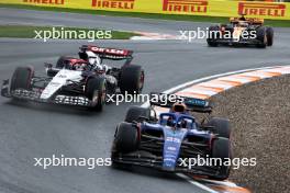 Alexander Albon (THA) Williams Racing FW45 runs wide. 27.08.2023. Formula 1 World Championship, Rd 14, Dutch Grand Prix, Zandvoort, Netherlands, Race Day.