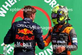 (L to R): Pole sitter Max Verstappen (NLD) Red Bull Racing in qualifying parc ferme with second placed Lando Norris (GBR) McLaren. 26.08.2023. Formula 1 World Championship, Rd 14, Dutch Grand Prix, Zandvoort, Netherlands, Qualifying Day.