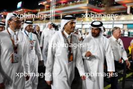 Mohammed Bin Sulayem (UAE) FIA President with VIP guests on the grid. 08.10.2023. Formula 1 World Championship, Rd 18, Qatar Grand Prix, Doha, Qatar, Race Day.