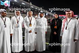 Mohammed Bin Sulayem (UAE) FIA President with VIP guests on the grid. 08.10.2023. Formula 1 World Championship, Rd 18, Qatar Grand Prix, Doha, Qatar, Race Day.