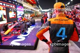 Lando Norris (GBR) McLaren in Sprint parc ferme. 07.10.2023. Formula 1 World Championship, Rd 18, Qatar Grand Prix, Doha, Qatar, Sprint Day.