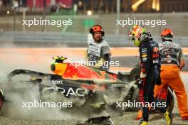 Sergio Perez (MEX) Red Bull Racing RB19 crashed out of the race. 07.10.2023. Formula 1 World Championship, Rd 18, Qatar Grand Prix, Doha, Qatar, Sprint Day.