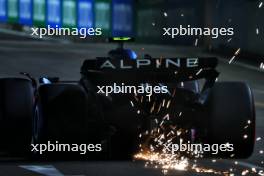 Pierre Gasly (FRA) Alpine F1 Team A523 sends sparks flying. 15.09.2023. Formula 1 World Championship, Rd 16, Singapore Grand Prix, Marina Bay Street Circuit, Singapore, Practice Day.