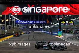 George Russell (GBR) Mercedes AMG F1 W14. 17.09.2023. Formula 1 World Championship, Rd 16, Singapore Grand Prix, Marina Bay Street Circuit, Singapore, Race Day.