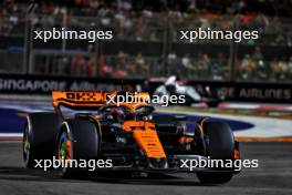 Oscar Piastri (AUS) McLaren MCL60. 17.09.2023. Formula 1 World Championship, Rd 16, Singapore Grand Prix, Marina Bay Street Circuit, Singapore, Race Day.