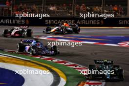 Fernando Alonso (ESP) Aston Martin F1 Team AMR23. 17.09.2023. Formula 1 World Championship, Rd 16, Singapore Grand Prix, Marina Bay Street Circuit, Singapore, Race Day.
