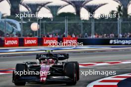 Zhou Guanyu (CHN) Alfa Romeo F1 Team C43. 16.09.2023. Formula 1 World Championship, Rd 16, Singapore Grand Prix, Marina Bay Street Circuit, Singapore, Qualifying Day.