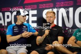 (L to R): Logan Sargeant (USA) Williams Racing and Kevin Magnussen (DEN) Haas F1 Team in the FIA Press Conference. 14.09.2023. Formula 1 World Championship, Rd 16, Singapore Grand Prix, Marina Bay Street Circuit, Singapore, Preparation Day.