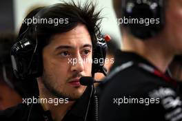 Alexander Chan, Alfa Romeo F1 Team Race Engineer. 25.02.2023. Formula 1 Testing, Sakhir, Bahrain, Day Three.
