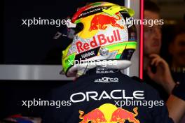 Sergio Perez (MEX) Red Bull Racing. 25.11.2023. Formula 1 World Championship, Rd 23, Abu Dhabi Grand Prix, Yas Marina Circuit, Abu Dhabi, Qualifying Day.