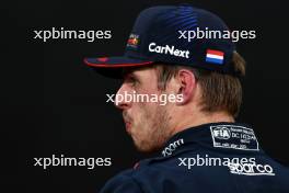 Max Verstappen (NLD) Red Bull Racing in qualifying parc ferme. 25.11.2023. Formula 1 World Championship, Rd 23, Abu Dhabi Grand Prix, Yas Marina Circuit, Abu Dhabi, Qualifying Day.