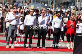 (L to R): Tavo Hellmund (USA) Former COTA Promotor; Stefano Domenicali (ITA) Formula One President and CEO; Greg Maffei (USA) Liberty Media Corporation President and Chief Executive Officer; and Mohammed Bin Sulayem (UAE) FIA President on the grid. 22.10.2023. Formula 1 World Championship, Rd 19, United States Grand Prix, Austin, Texas, USA, Race Day.