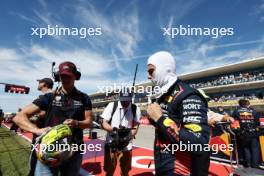 Sergio Perez (MEX) Red Bull Racing on the grid. 22.10.2023. Formula 1 World Championship, Rd 19, United States Grand Prix, Austin, Texas, USA, Race Day.