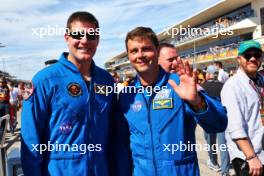 Jeremy Hansen (CDN) NASA Astronaut and Reid Wiseman (USA) NASA Astronaut on the grid. 22.10.2023. Formula 1 World Championship, Rd 19, United States Grand Prix, Austin, Texas, USA, Race Day.
